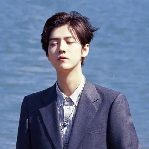 鹿晗图片最帅照片头像,高清鹿晗帅气图片微信头像_明星头像_头像屋