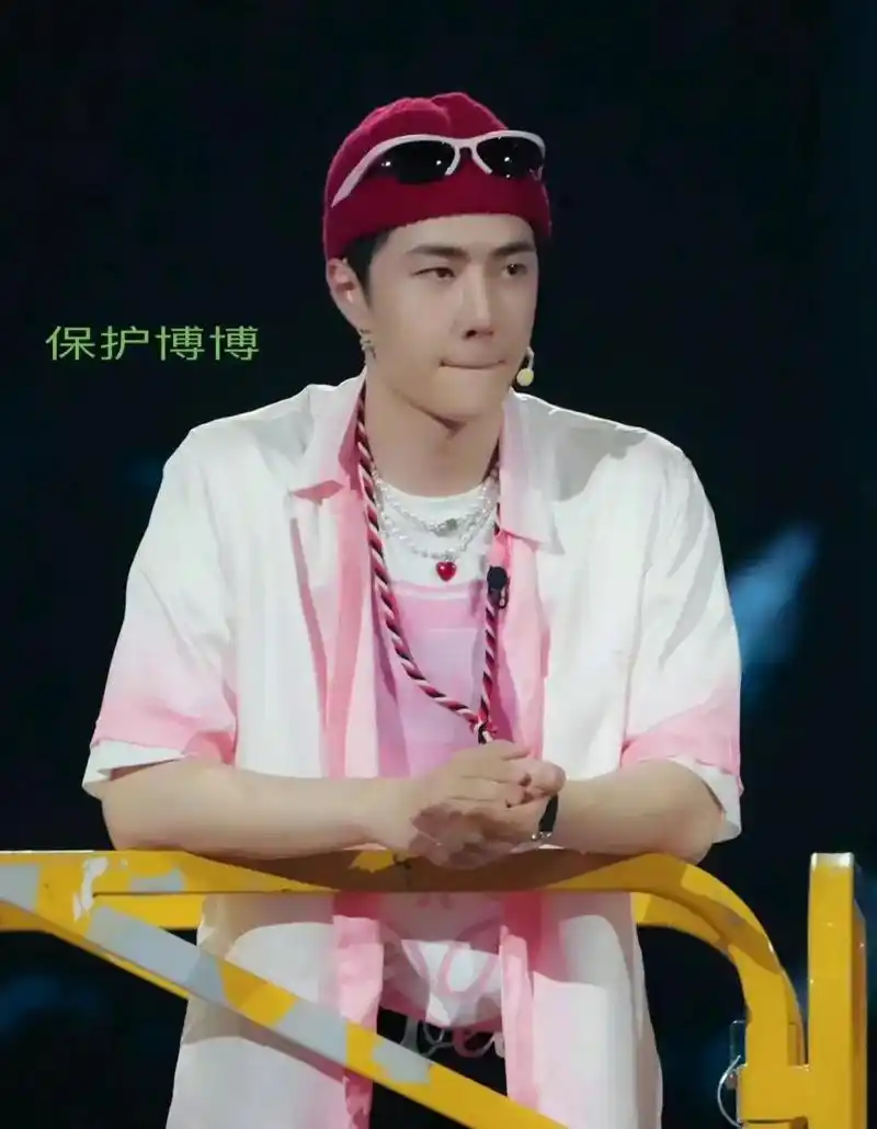 黑子的糊图哪有高清的帅!#王一博 - 抖音