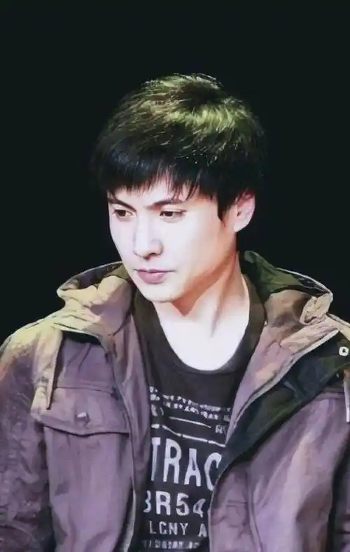 沈腾言谈举止之间的幽默_生活_表演_人性