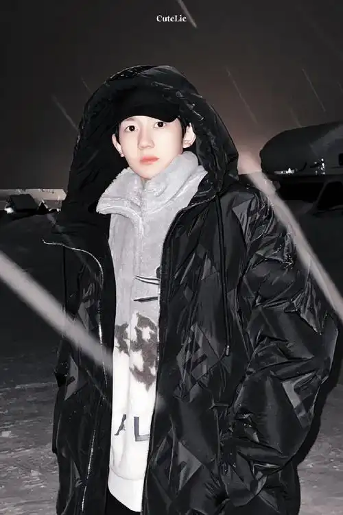 王源超话    61 95 91壁纸    #王源看我们如何相遇vlog