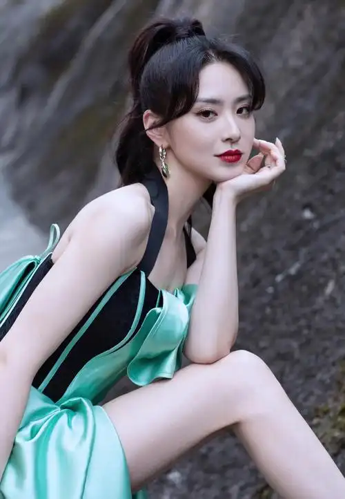 美女主持刘烨资料介绍(湖南卫视美女主持刘烨简介)