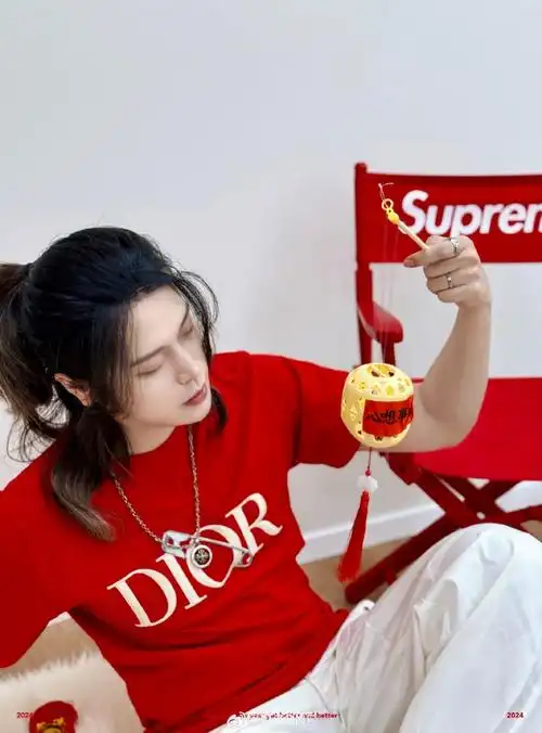 轩zone超话#除夕快乐#愿诸位平安 顺遂诸事皆宜 除夕快乐.展开全文