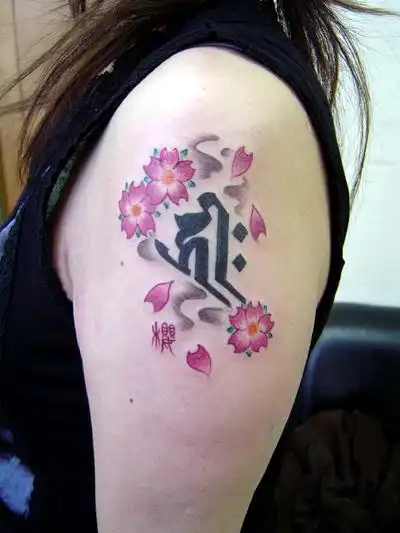 大臂梵文梅花纹身图案图片