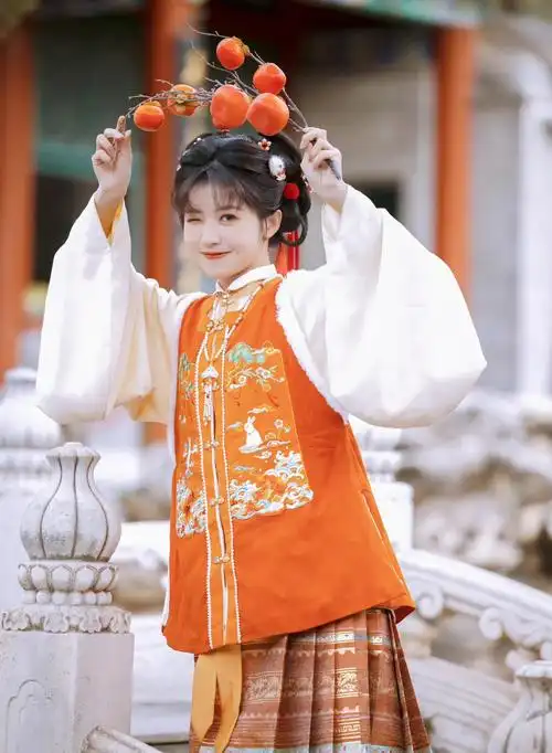 赖美云古风写真,手提兔儿灯游园,娇俏甜美,魅力可人!_高清图集_新浪网