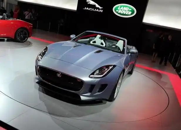 『2012年巴黎车展,f-type敞篷版正式亮相』