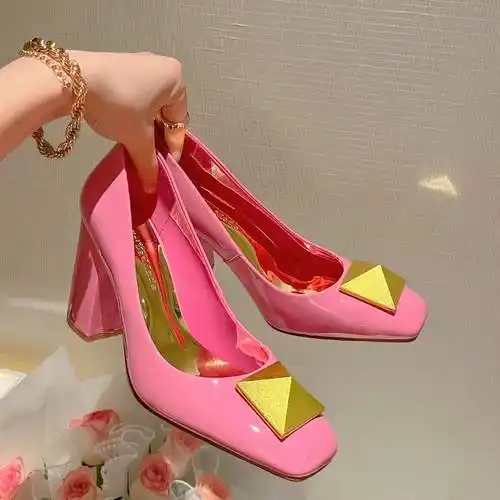 粉色铆钉高跟鞋漆皮方头一脚蹬单鞋春秋新款粗跟工矿鞋