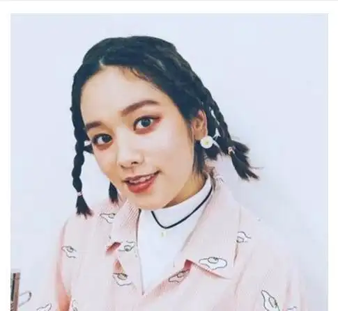 女生短发半头脏辫发型图片(3)_麻花辫_西子美发网