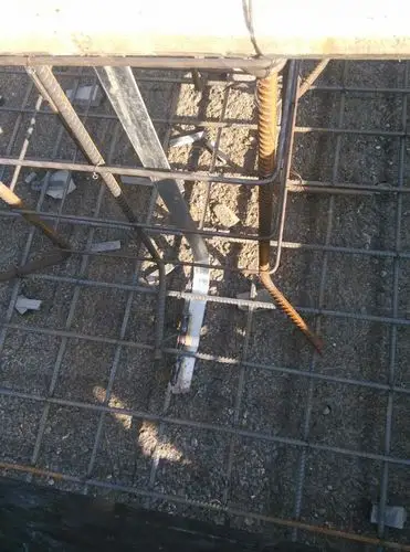 孕育剂厂房防雷接地在基础内的部分.