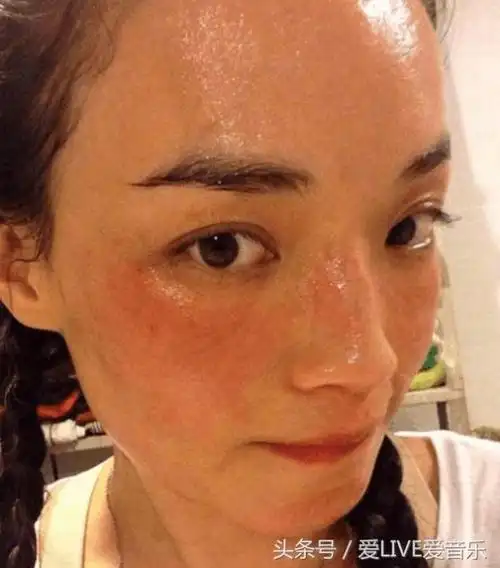 angelababy深夜晒素颜照,却被网友戳破打脸!