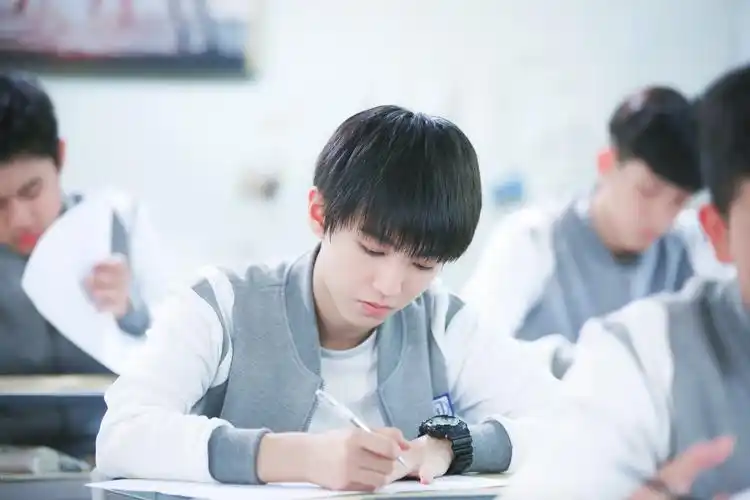 《我们的少年时代》 王俊凯 —— 邬童 - 堆糖,美图壁纸兴趣社区