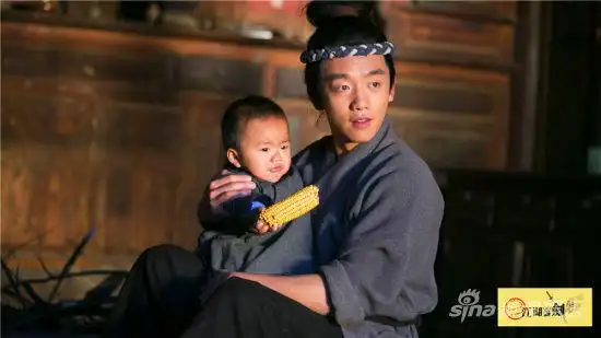 郑恺抱娃,父子萌像