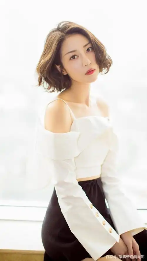 李溪芮,颜值高,身材好