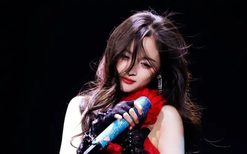 【吴宣仪】北京演唱会 | 红衣舞台直拍