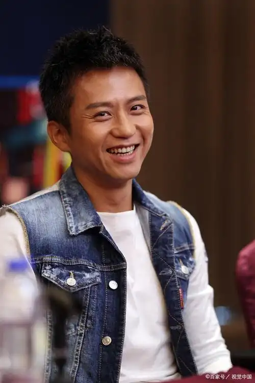 邓超:从叛逆少年,话剧演员到荧幕男神的跨界之路