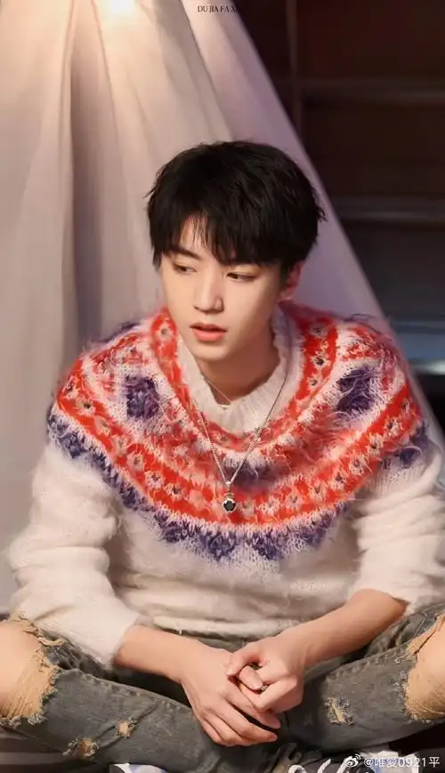 ##王俊凯确定出席2025巴黎时装周##陪王俊凯奔赴每腋个