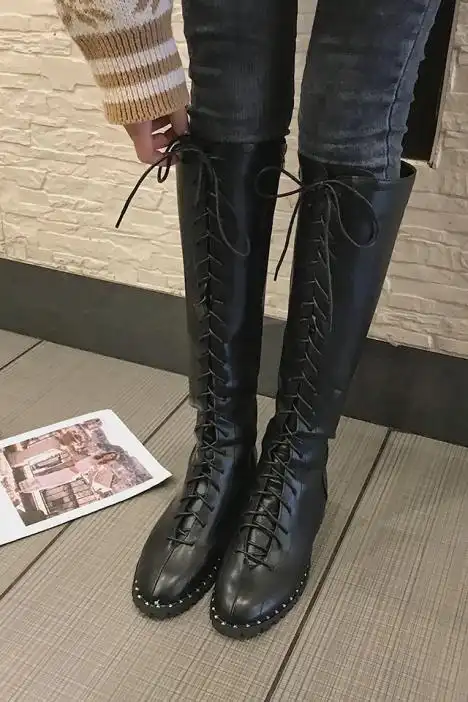 欧美时尚百搭铆钉绑带中跟粗跟高筒靴长靴机车靴骑士女靴子潮2018冬季