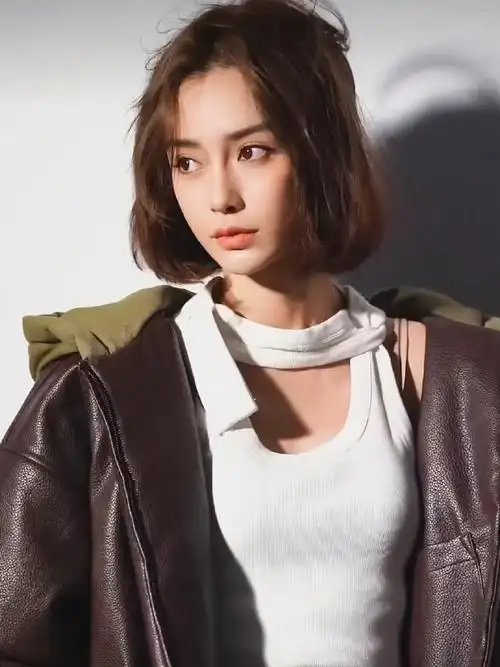 杨颖齐耳短发造型