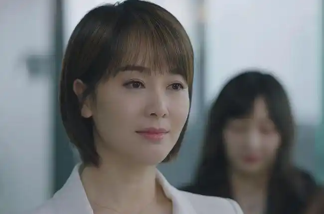 接档《山海情》,《正青春》开播槽点满满,白瞎了殷桃刘敏涛|左小青