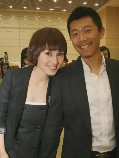 爱情|袁泉|朱媛媛|王耀庆|辛柏青|赵奎娥|第一狗仔卓伟_网易订阅