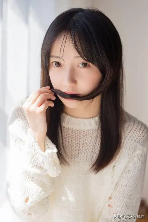 爱尤物-美女图片-宅男女神(白嫩美女尤物光滑肌肤细长美腿) - 赤虎壹