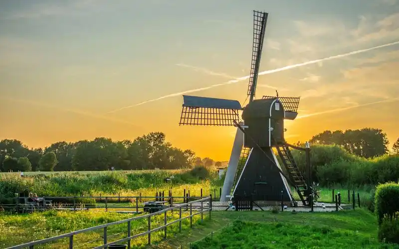 荷兰风车唯美风景图片桌面壁纸