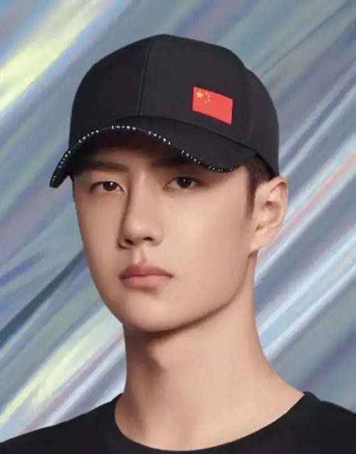 61岁倪大红比小鲜肉还潮!戴安踏帽子好年轻,抢王一博代言人风头