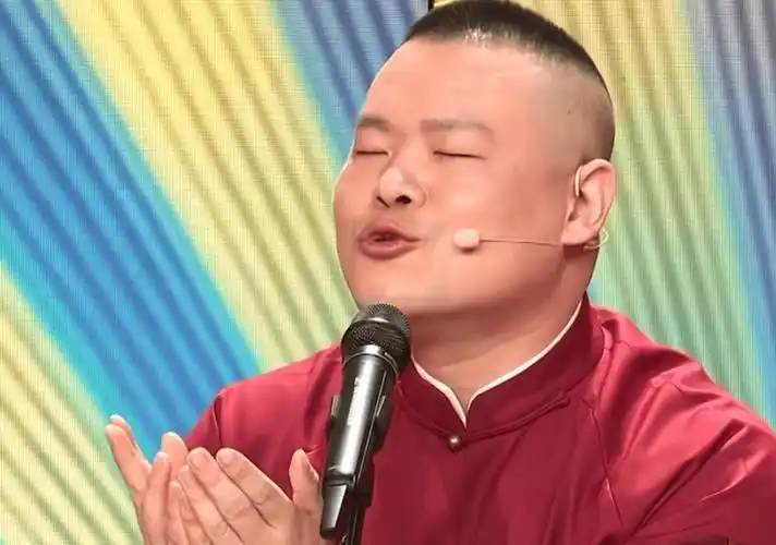 岳云鹏变得不搞笑了,他的相声没有新意了,"混春晚"成为了第一印象.