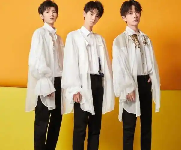 原创tfboys三小只同时营业默契发文格式统一六年的友情让人羡慕