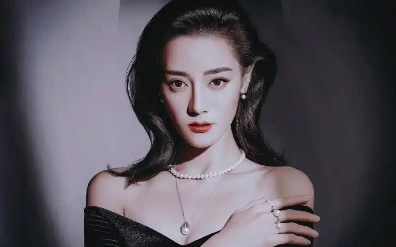迪丽热巴‖"the one and only"高级珍珠配时代美人
