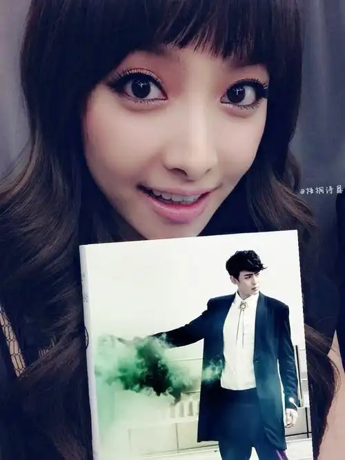 各位亲们有这张关于宋茜尼坤的大图么.