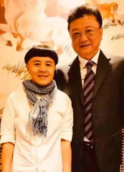 "金龟子"刘纯燕被人深情表白:一生只爱一个人,就是金龟子.