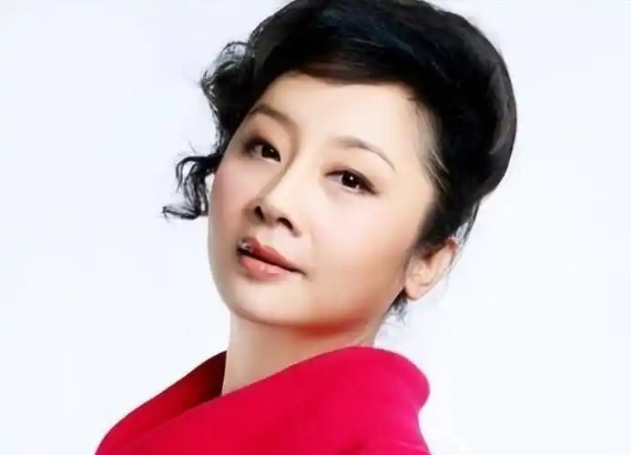 演员唐静:与王新军离婚13年后,她走上了女演员的另一条"大道"_因为