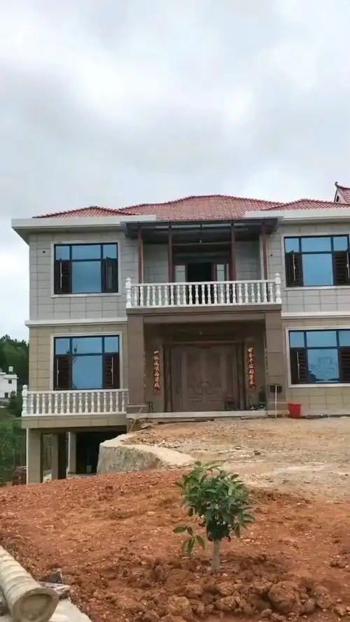 农村盖个二层小楼,经济又实用,邻居羡慕的也要盖!