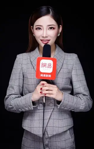 新闻主播谭冰颖倔强中的华丽转身
