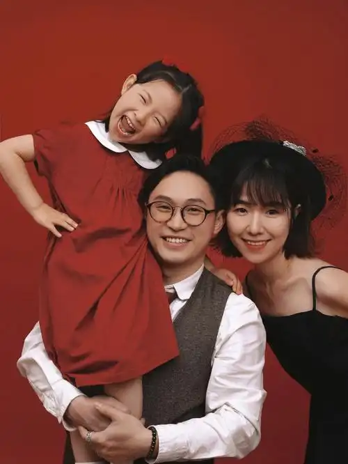 温馨的全家福也可以这样拍