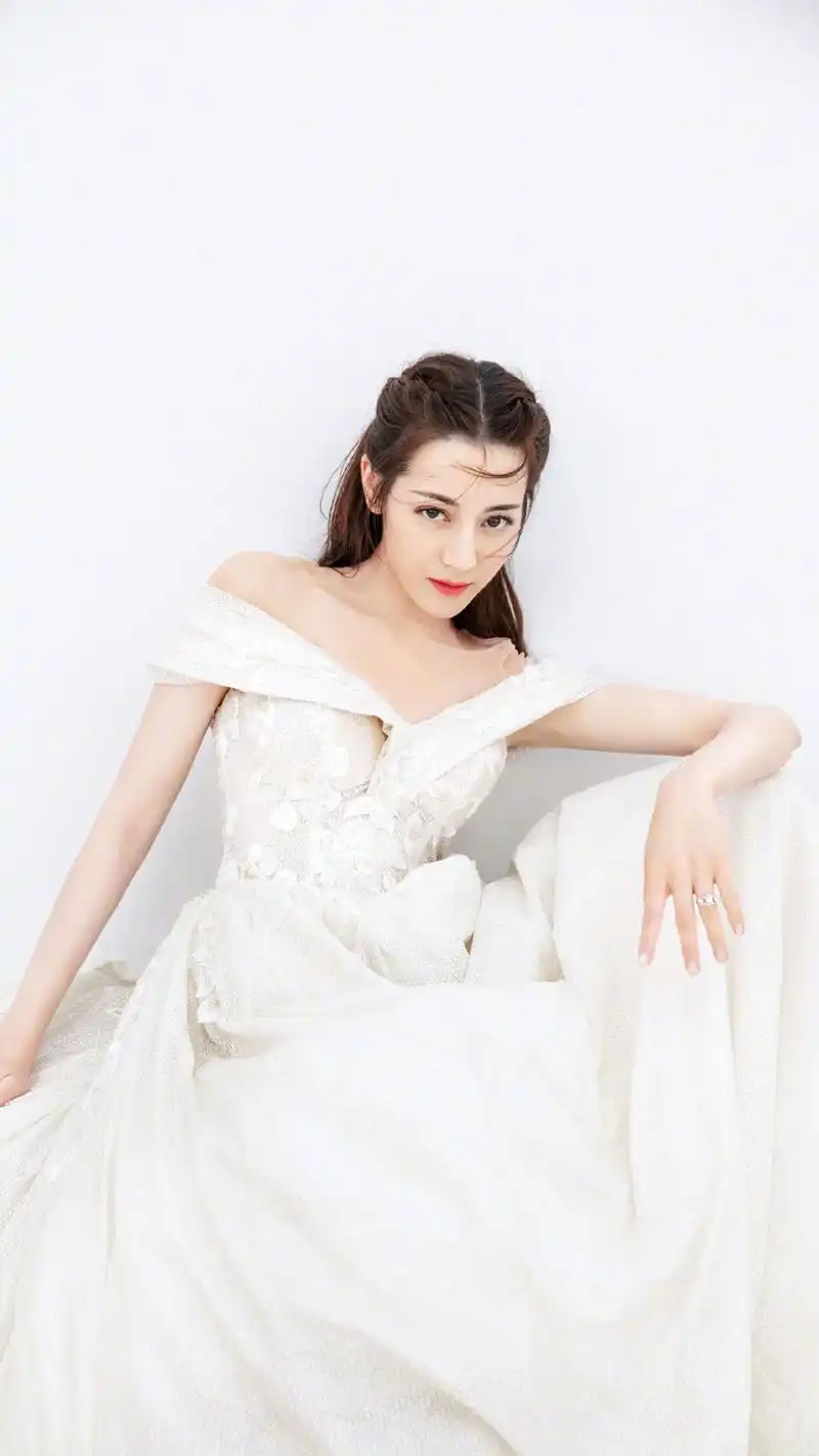 迪丽热巴唯美写真手机壁纸