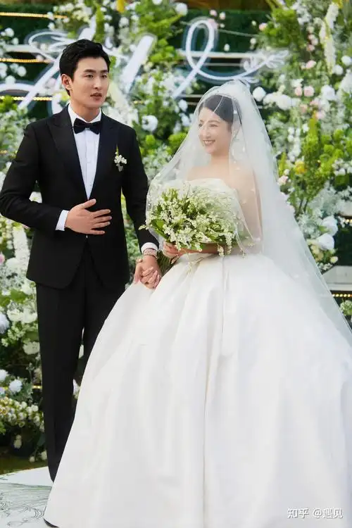 王彦霖婚礼直播看哭黄子韬婚礼致辞新娘就是新的娘感动众人