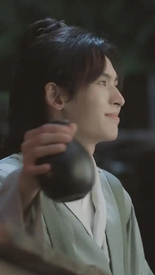 今日份歪头小可爱依旧是超爱老公的漂亮子舒#张哲瀚歪头杀# x 周子舒