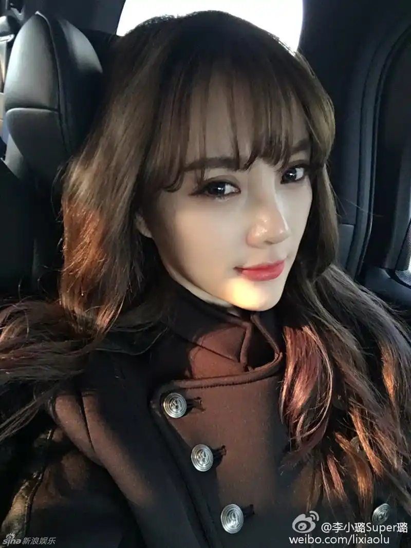 组图:李小璐晒美艳四连拍 眼大鼻挺似洋娃娃_高清图集_新浪网
