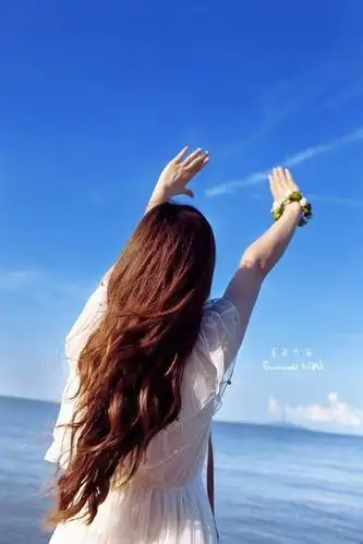 非主流女生看海