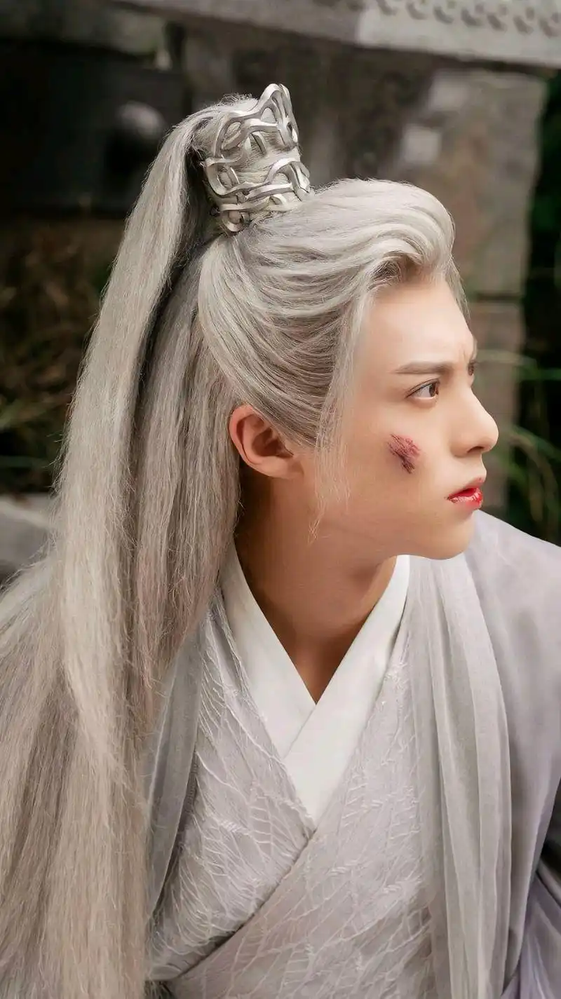 《遇龙》:尉迟龙炎和雪阡寻的微妙关系 《遇龙》男女主cp虽然虐恋不断