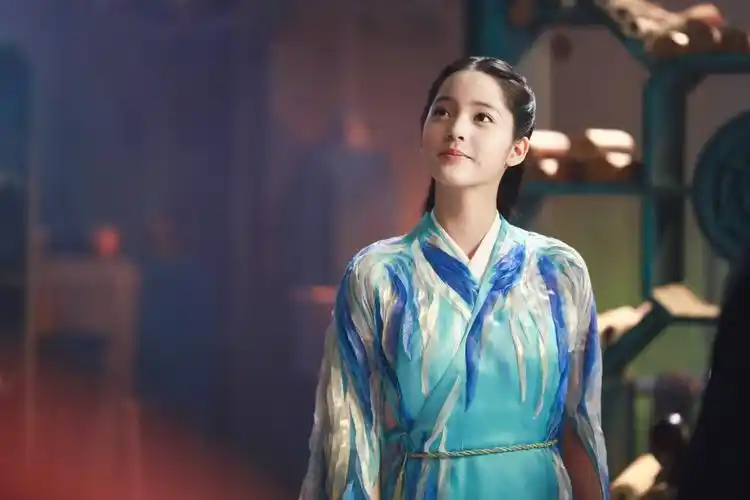 欧阳娜娜大主宰收官发文真挚告别致谢剧组成员