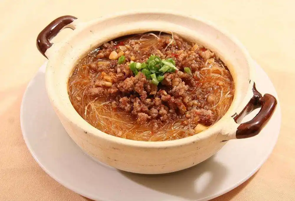 这样做出来的肉末粉丝煲可以直接当饭吃,做多少都不剩!