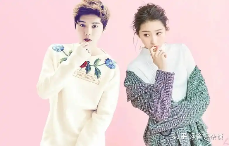 而且大家也都知道,鹿晗女友关晓彤现在可是有编制的人,鹿晗考了几次都