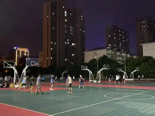 林科大的夜晚,可以有多精彩?_球场