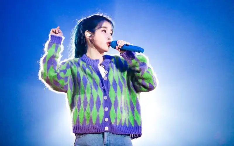 iu 首尔演唱会day1_哔哩哔哩_bilibili