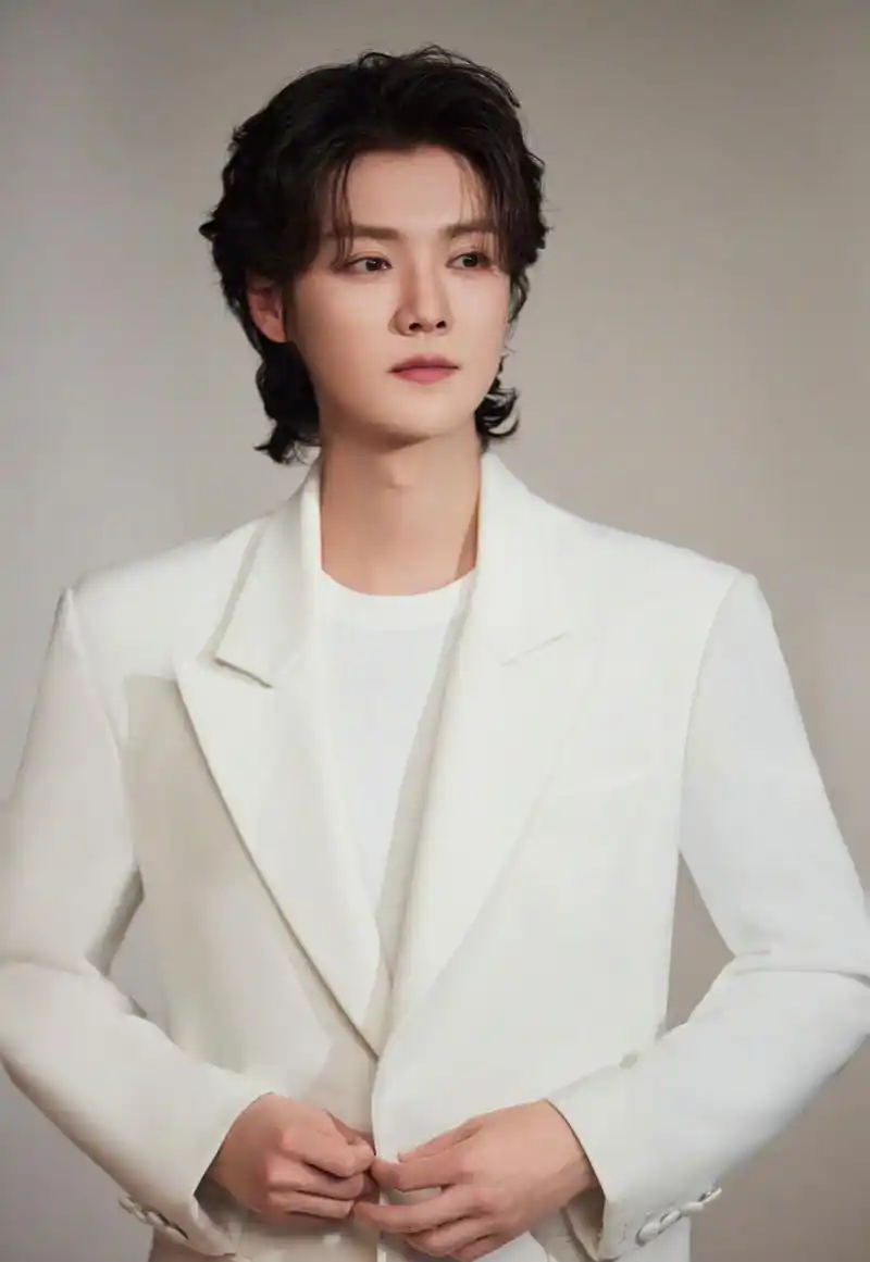 鹿晗# #热点# #鹿晗关晓彤# #热门