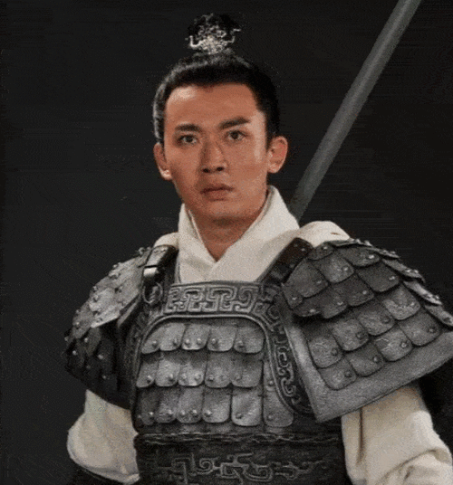 聂远,聂远在新三国中饰演的赵云一开始便是以一个相貌堂堂的英气少年