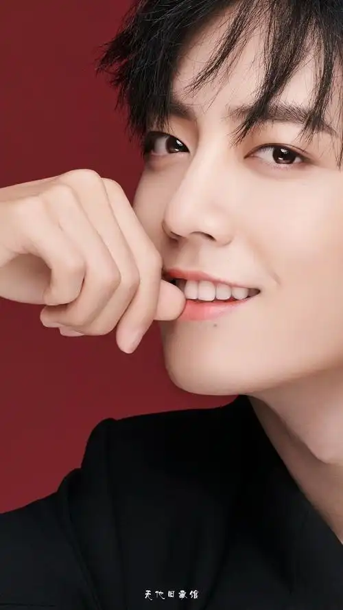 肖战的锁骨照你被撩到了吗