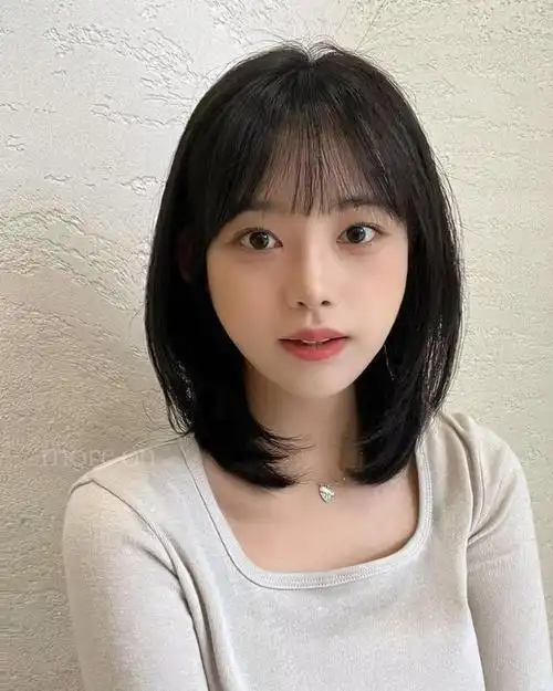 新时尚发型来了,遮肉还减龄,赶快看看吧